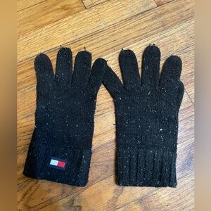 Tommy Hilfiger Black Gloves and Beanie Set